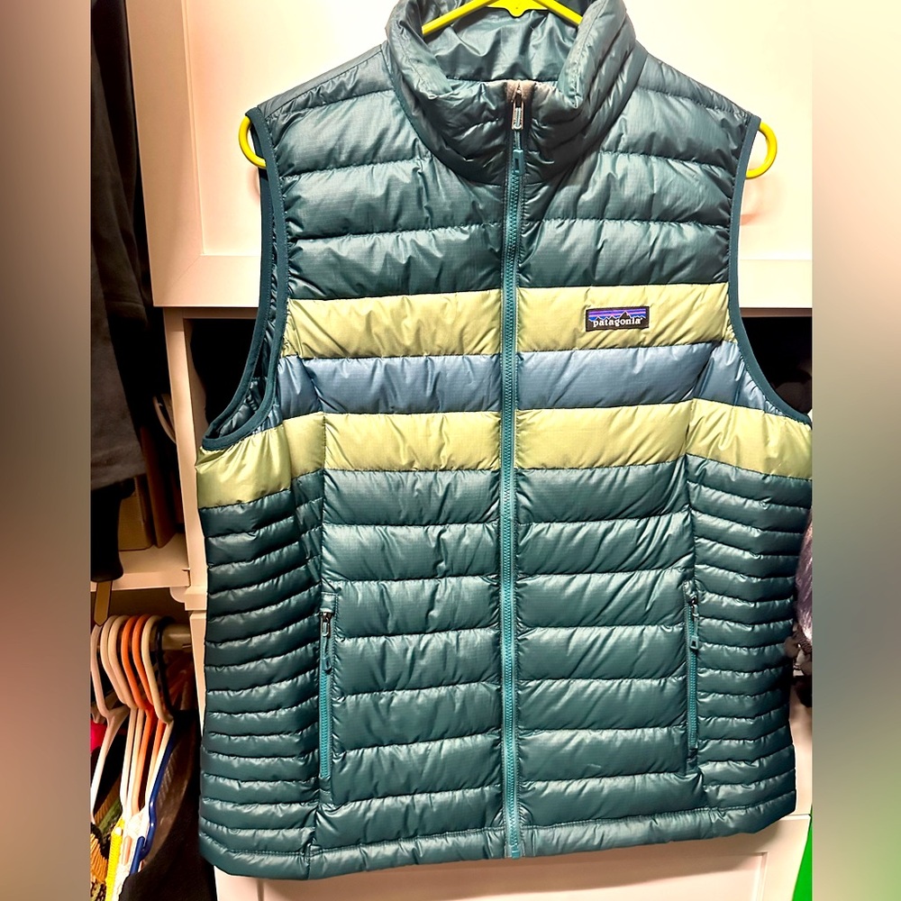 Patagonia Women’s XL W’s Down Vest like new
